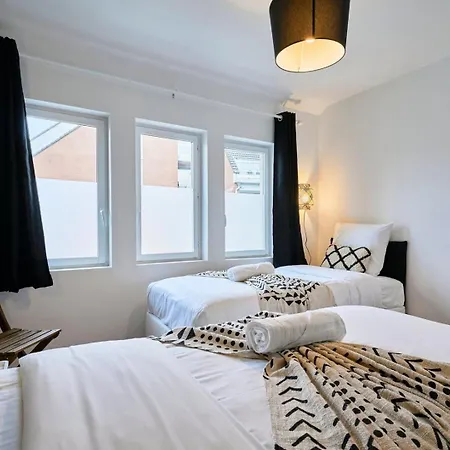 3 Bedroom House With Garden Near St Maur Tram Marcq-en-Baroeul