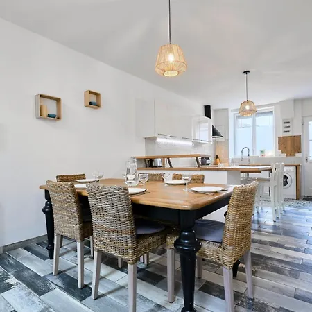 3 Bedroom House With Garden Near St Maur Tram Guest house Marcq-en-Baroeul