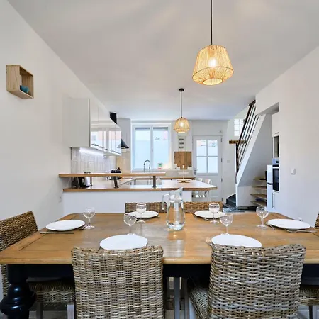 Gæstehus 3 Bedroom House With Garden Near St Maur Tram