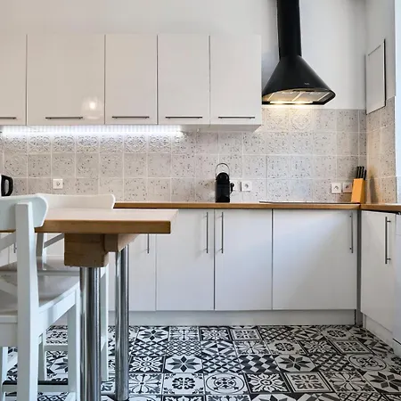3 Bedroom House With Garden Near St Maur Tram Gæstehus